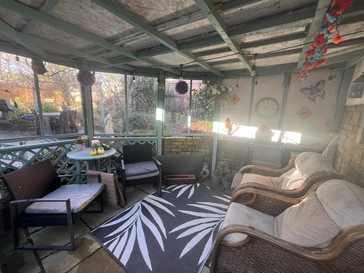 Usk Place, Parc gwernfadog, Morriston, Swansea, SA6 6RE